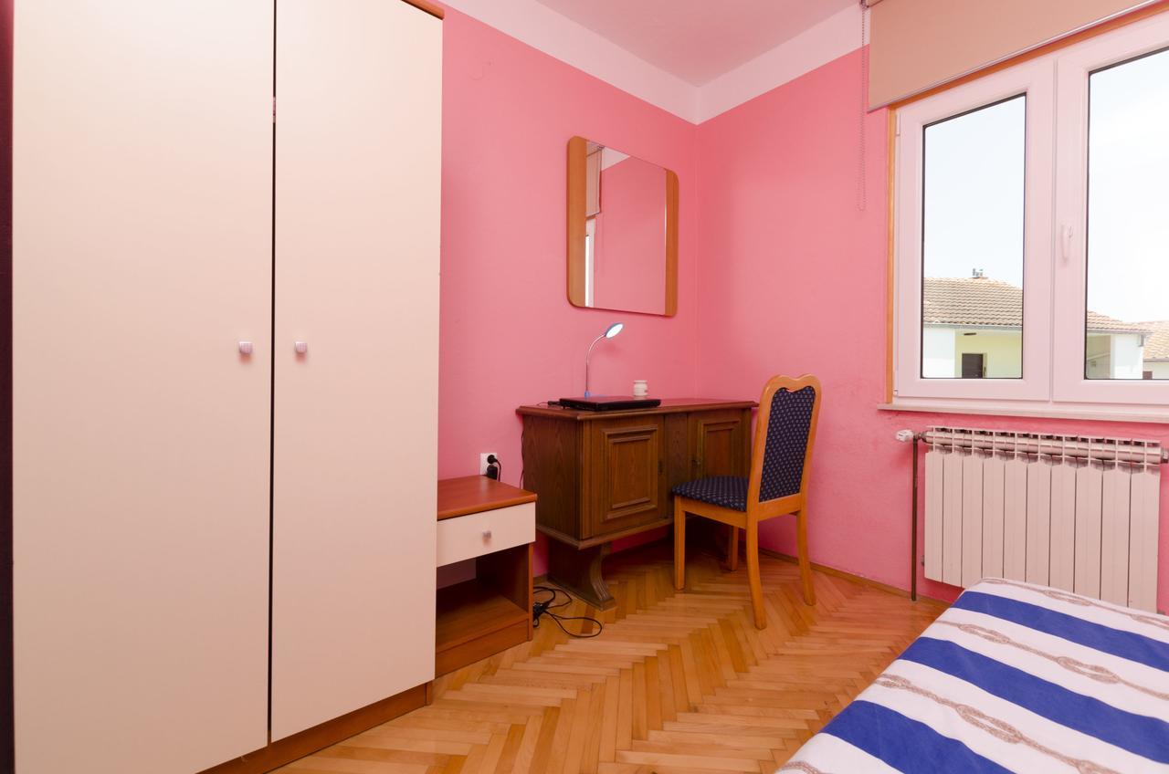 Apartments Luka ロゴズニッツァ エクステリア 写真