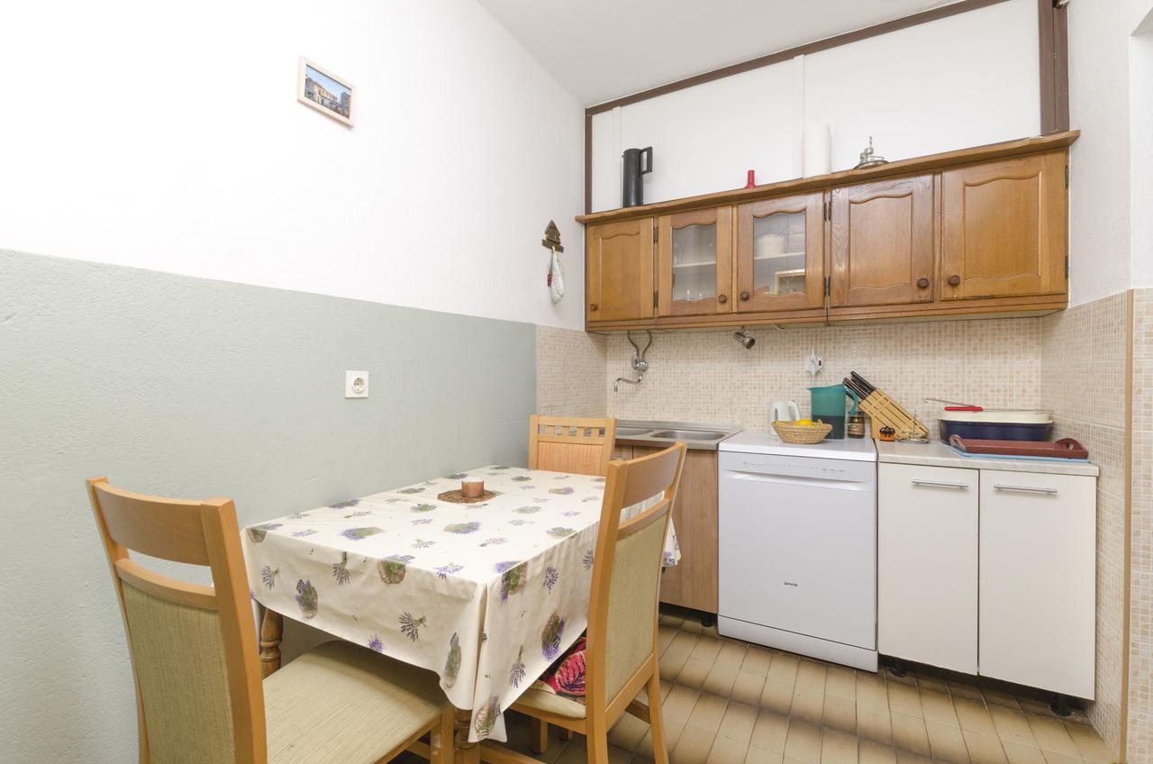 Apartments Luka ロゴズニッツァ エクステリア 写真