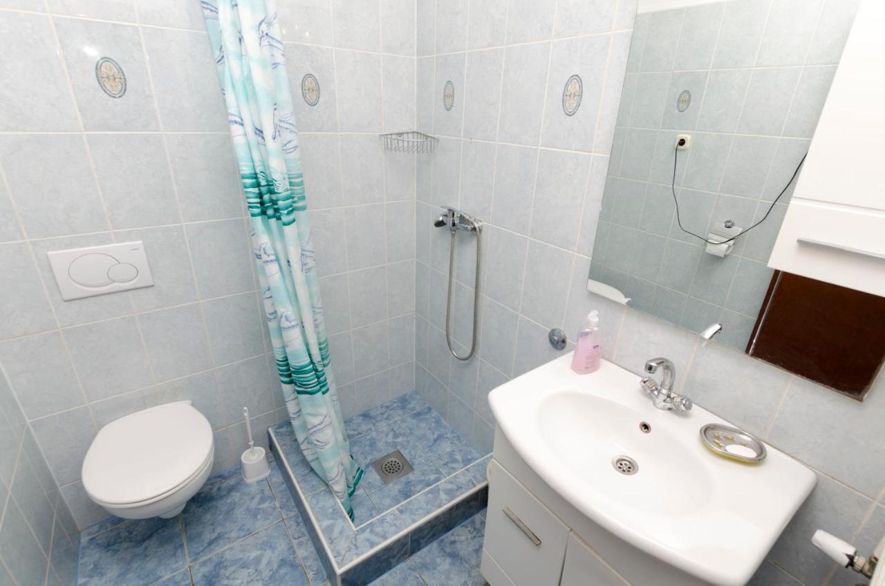 Apartments Luka ロゴズニッツァ エクステリア 写真